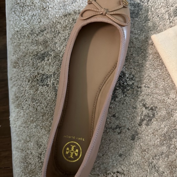 Tory Burch ballet flats. Never been worn before. Size 8.5 - Picture 4 of 4
